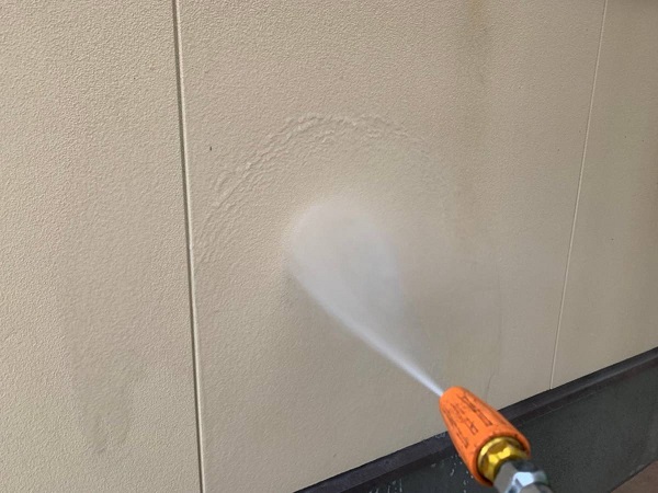 岐阜県岐阜市　外壁塗装　塗装工事に欠かせない高圧洗浄 (2)