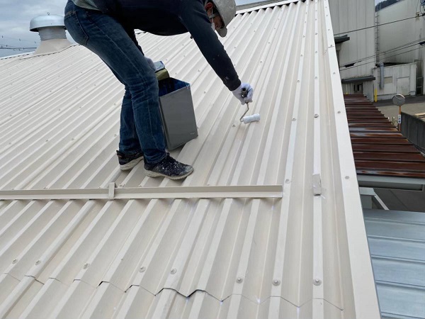岐阜県関市・M様　工場屋根・外壁塗装　屋根をクリーム色で塗装するメリットとは (2)