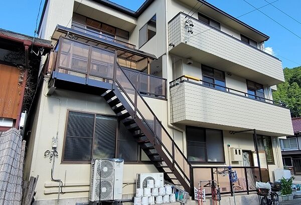 岐阜県郡上市・N様邸外壁塗装　グレーからクリーム色に塗り替え、可愛らしく落ち着いた雰囲気に！ (6)