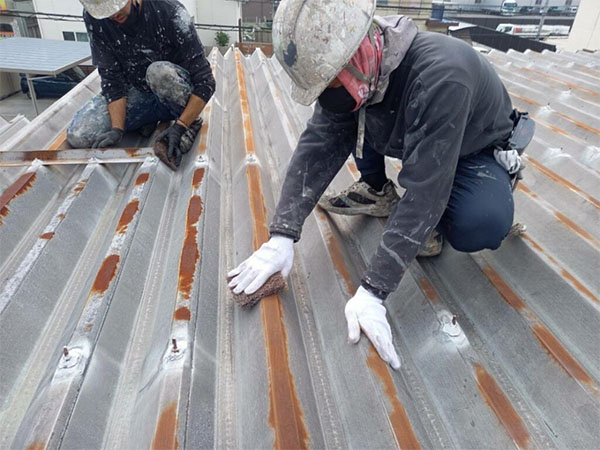 岐阜県瑞穂市 ケレン作業