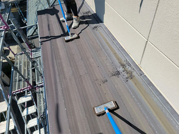 岐阜県岐阜市 屋根 ケレン作業