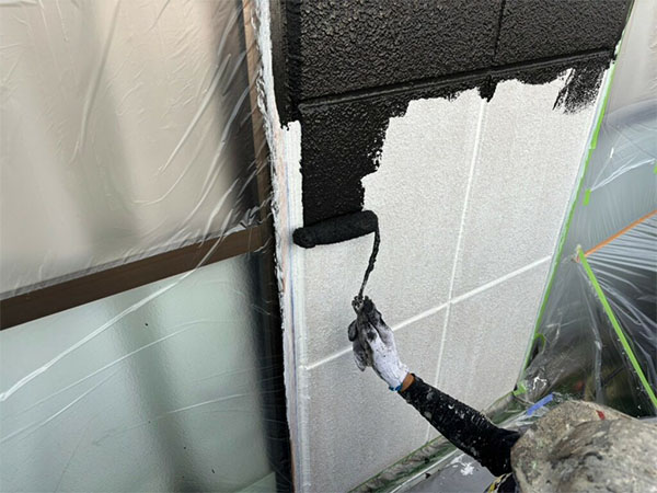 岐阜県岐阜市 外壁 上塗り 窓横