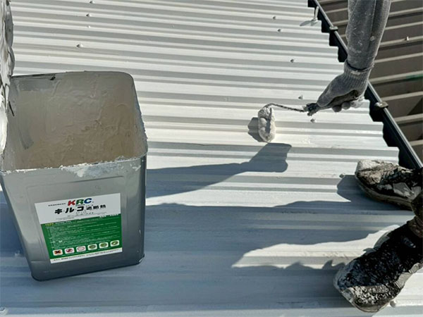 岐阜県柳津市 屋根中塗り 