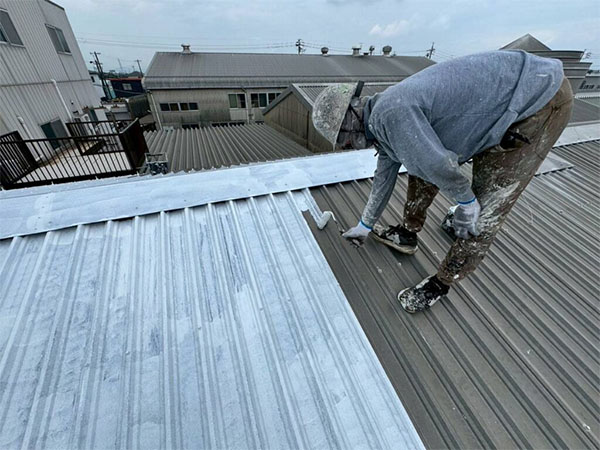 岐阜県柳津市 屋根下塗り 全体